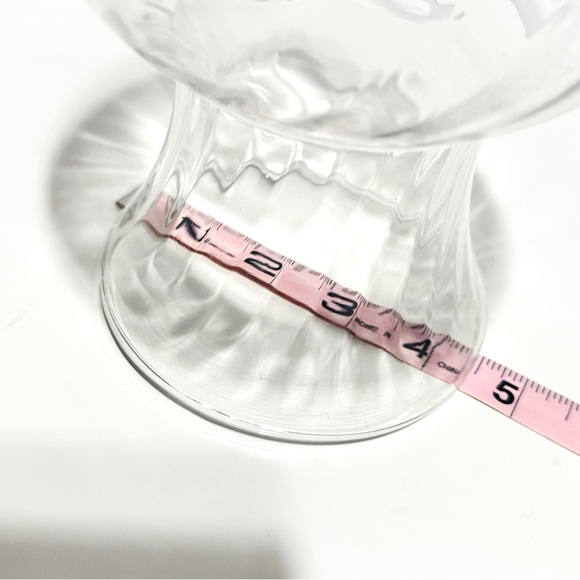 VINTAGE 9” Fluted Swirled Clear Glass Flower Vase - Picture 11 of 11